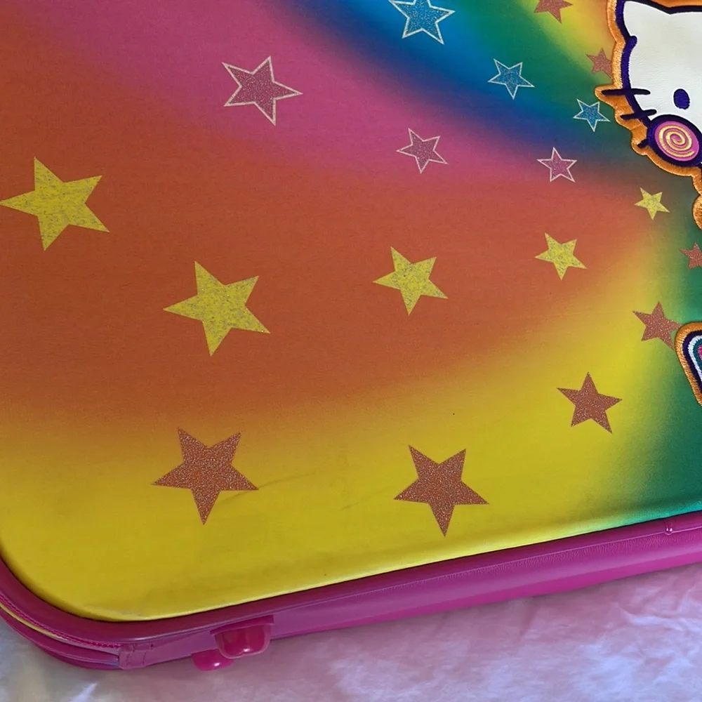 Hello Kitty Suitcase - Picture 10 of 16